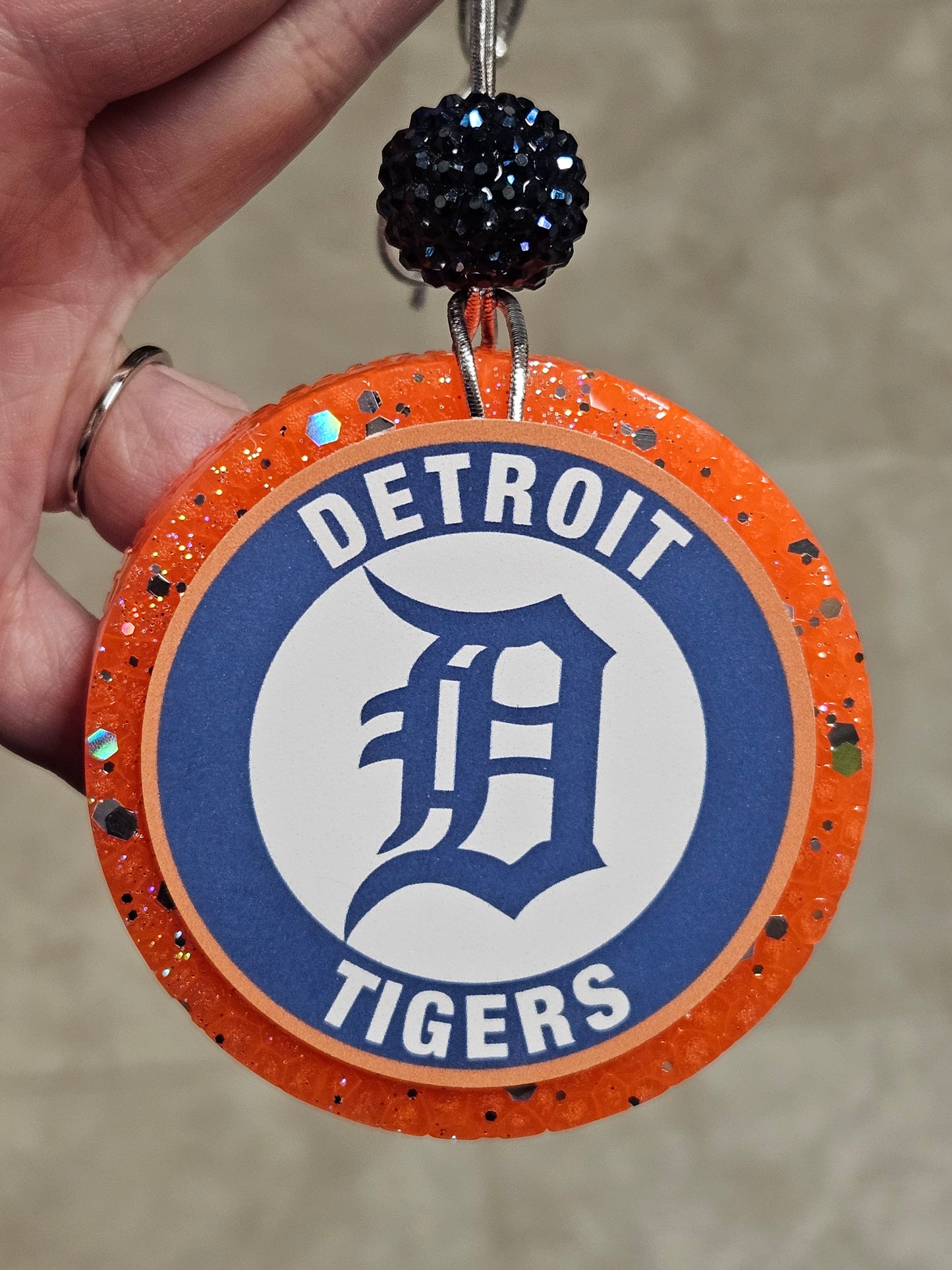 Tigers (Blue bead)